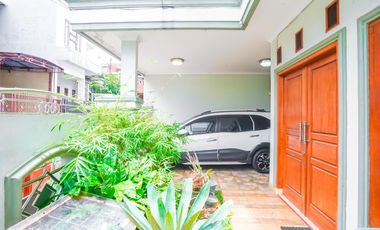 Rumah Hadap Selatan LT 112 SHM 8 Menit ke Stasiun Depok J-44222