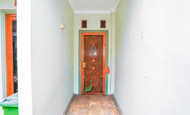 Rumah Hadap Selatan LT 112 SHM 8 Menit ke Stasiun Depok J-44222
