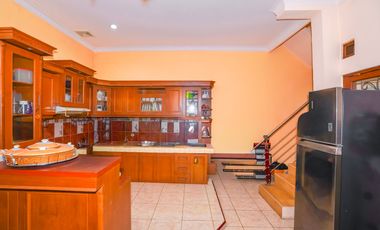 Rumah Hadap Selatan LT 112 SHM 8 Menit ke Stasiun Depok J-44222