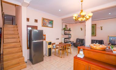 Rumah Hadap Selatan LT 112 SHM 8 Menit ke Stasiun Depok J-44222