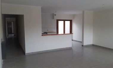 ¡CASA EN PH CON PISCINA! IMPECABLE