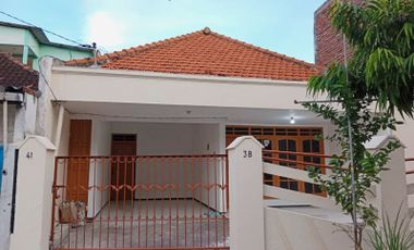 [4275C4] For Sale 3 Bedroom House, 161m2 - Wonokromo, Surabaya