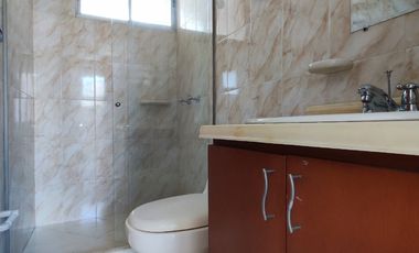 apartamento en arriendo en via al club tennis. Cod A17947