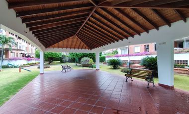 apartamento en arriendo en via al club tennis. Cod A17947