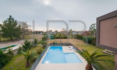 Casa en Club Miralagos