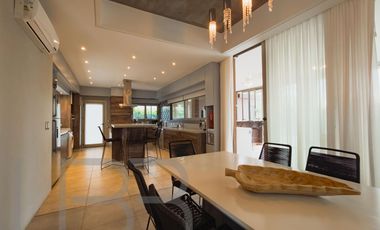 Casa en Club Miralagos