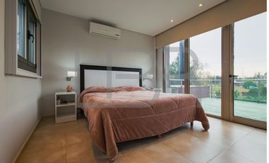 Casa en Club Miralagos