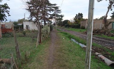 Casa sobre 600 m2 en La Carolina, Ing. Allan, Fcio. Varela