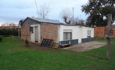 Casa sobre 600 m2 en La Carolina, Ing. Allan, Fcio. Varela