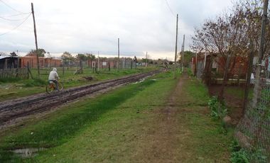 Casa sobre 600 m2 en La Carolina, Ing. Allan, Fcio. Varela