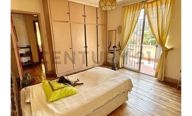 Casa en Venta, 5 dorm, Amplio Terreno, Ñuñoa