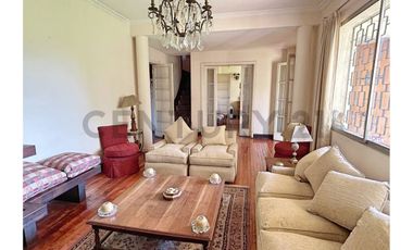 Casa en Venta, 5 dorm, Amplio Terreno, Ñuñoa