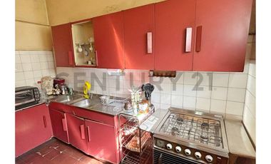 Casa en Venta, 5 dorm, Amplio Terreno, Ñuñoa