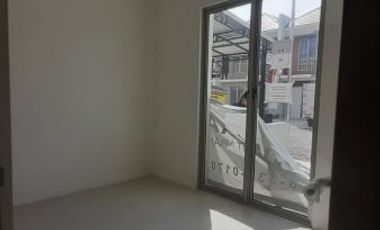 Disewakan Rumah Lokasi Strategis 2 Lantai di Greenland Residence, Menganti