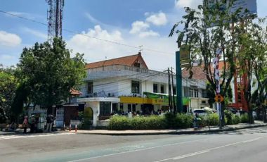Dijual Rumah Usaha Strategis Raya Darmo Surabaya