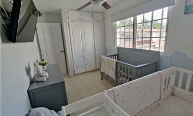 SE VENDE HERMOSA CASA REMODELADA EN ARRAIJAN
