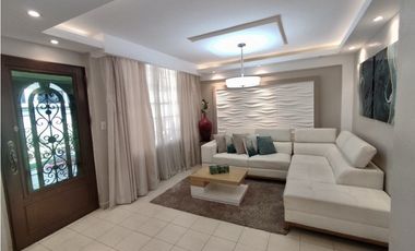 SE VENDE HERMOSA CASA REMODELADA EN ARRAIJAN