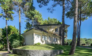 CASA 7 AMB VISTA AL GOLF PINAMAR ZONA GOLF