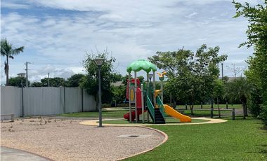 VENTA CASA TWIN HOUSE EN COSTA SUR VERSALLES, PH VILLASUR