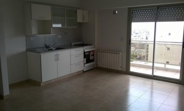 Departamento en venta 2 ambientes con patio.