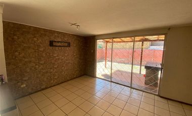 Casa 3 dormitorios Conjunto Habitacional Nueva Renca