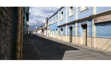 VENDO CASA ESQUINA CORINTO BARRIO CENTRO
