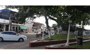 VENDO CASA ESQUINA CORINTO BARRIO CENTRO