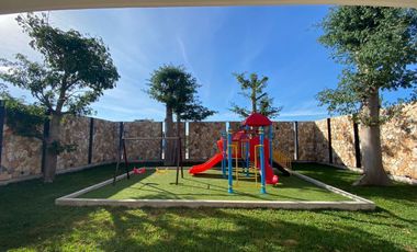 Lotes en Venta en Desarrollo Privado al Norte de Mérida con Servicios Subterráne