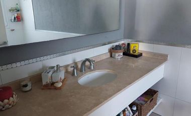 CASA PINAMAR NORTE CON PISCINA CLIMATIZADA