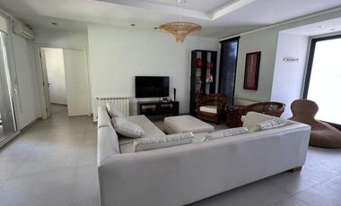 CASA PINAMAR NORTE CON PISCINA CLIMATIZADA