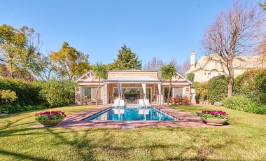 Venta- Casa de una planta Barrio Cerrado La Embajada - Carlos Tejedor 1000