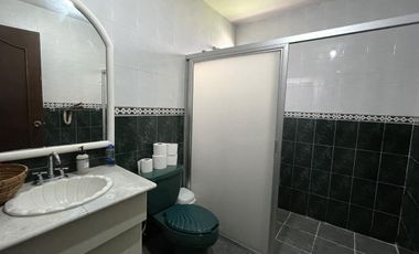 COSTA DE ORO, Casa en VENTA con 2 recamaras en PLANTA BAJA, ALBERCA, salon de eventos, cuarto de servicio