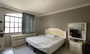 COSTA DE ORO, Casa en VENTA con 2 recamaras en PLANTA BAJA, ALBERCA, salon de eventos, cuarto de servicio