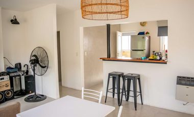 Casa de 8 ambientes con cochera en venta en Martinez