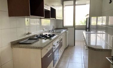 Departamento en venta de 3 dorm. en Lo Barnechea
