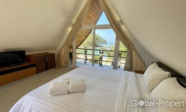 Stunning Beachfront Villa with 3 Bedrooms
