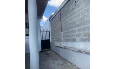 VENDO CASA EN BRISAS DEL GOLF