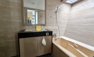 Rumah  Fuly furnish siap huni di dalam Cluster di daerah Jagakarsa Jakarta Selatan