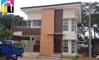 SINGLE DETACHED HOUSE WITH 4 BEDROOM AND 2 PARKING