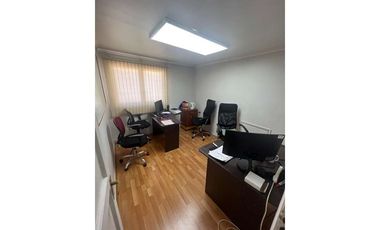 Se arrienda Casa Oficina 8 Privados 3 Baños