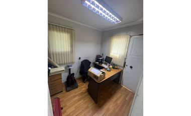 Se arrienda Casa Oficina 8 Privados 3 Baños