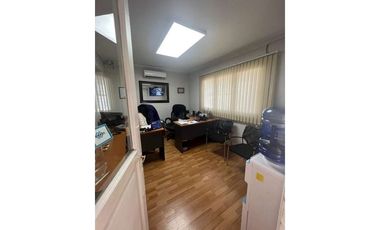 Se arrienda Casa Oficina 8 Privados 3 Baños