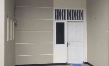 Rumah Kutisari STRATEGIS hadap timur