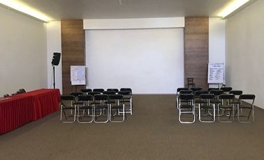 SALONES PARA CURSOS, CONFERENCIAS, SEMINARIOS, ENTRENAMIENTOS.