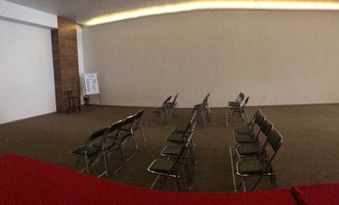 SALONES PARA CURSOS, CONFERENCIAS, SEMINARIOS, ENTRENAMIENTOS.