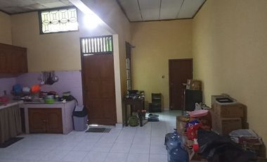 Rumah 5 Kamar Tidur Hadap Timur dekat Pintu Tol Bekasi Barat 1 J-35120