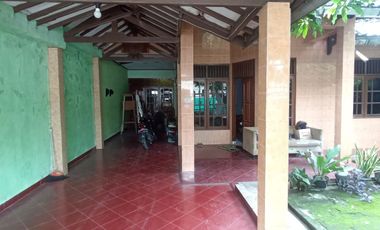 Rumah 5 Kamar Tidur Hadap Timur dekat Pintu Tol Bekasi Barat 1 J-35120