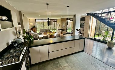 casa en venta en canelon. Cod V5694