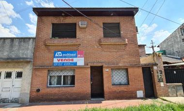 Casa PH en venta en Lanus Este