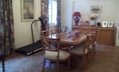 ESPECTACULAR CHALET CON COCHERA